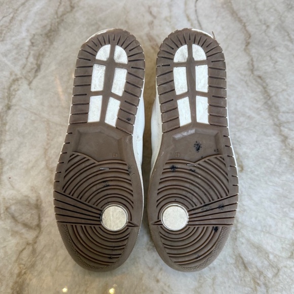 Valentino ~ White Leather High Top Sneakers ~ Men's US 8 / EU 41; Italy - Picture 6 of 15